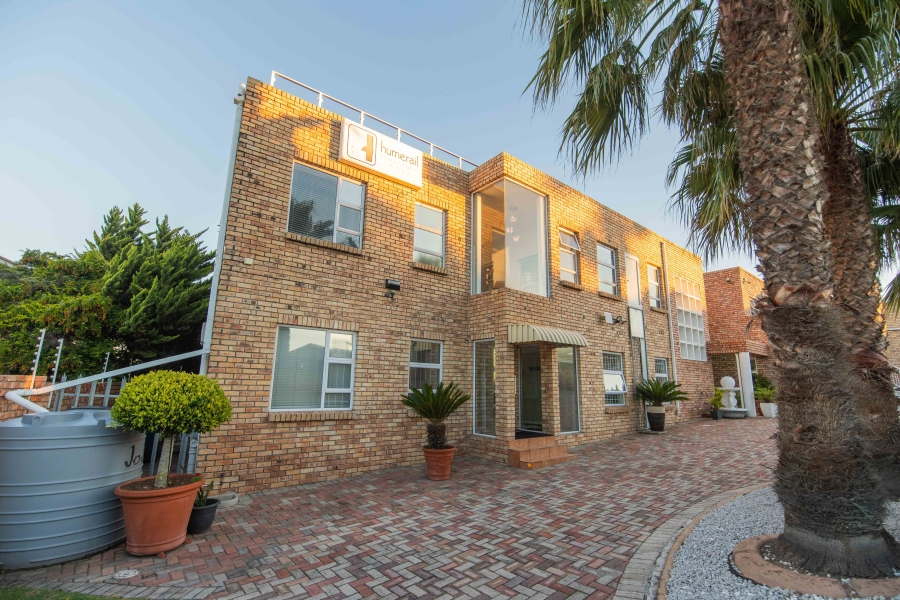 6 Bedroom Property for Sale in Humerail Eastern Cape